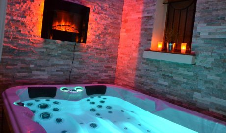 Pose et installation d'un jacuzzi 3 PLACES  BE WELL CANADA SPA sur les hauteurs d'URIAGE