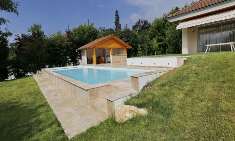 Dallage en pierre pour piscine à Saint-Nazaire-Les-Eymes 