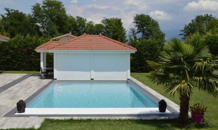 Piscine à Saint-Nazaire-Les-Eymes